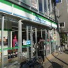 1K Apartment to Rent in Suginami-ku Convenience Store