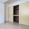 2LDK Apartment to Rent in Setagaya-ku Storage