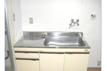 1R Apartment to Rent in Suita-shi Kitchen