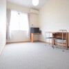 1K Apartment to Rent in Higashiosaka-shi Living Room