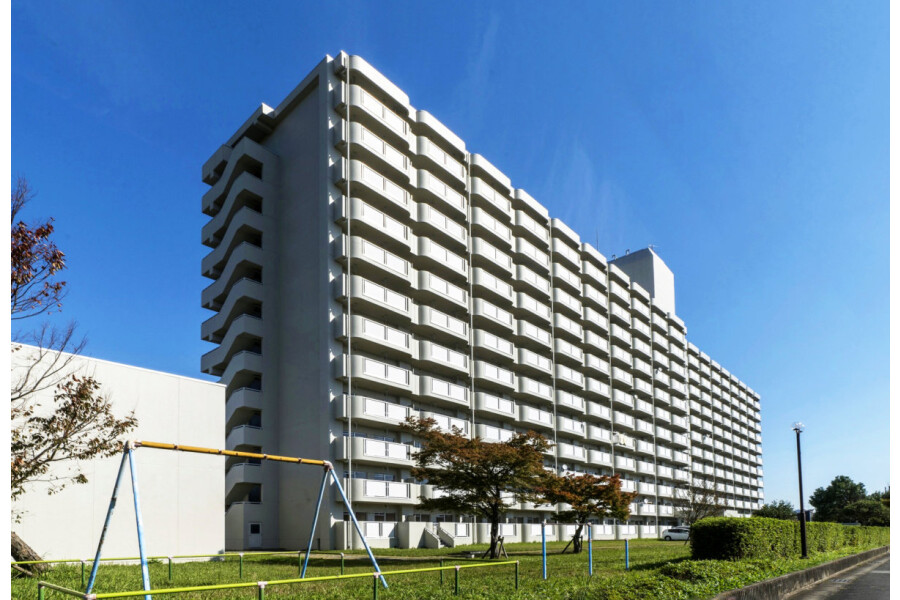 3DK Apartment to Rent in Gifu-shi Exterior