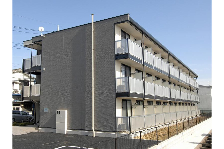 1K Apartment to Rent in Yashio-shi Exterior