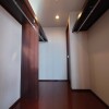 2LDK Apartment to Buy in Koto-ku Common Area