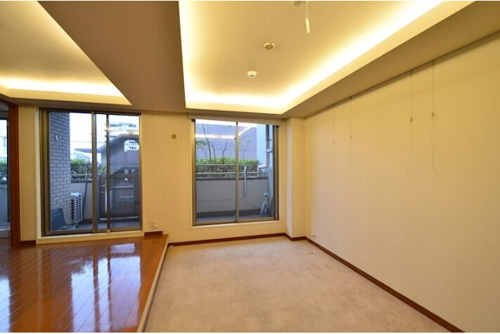 3LDK Apartment to Rent in Shibuya-ku Living Room