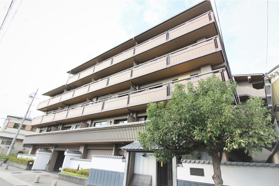 3LDK Apartment to Buy in Kyoto-shi Fushimi-ku Exterior
