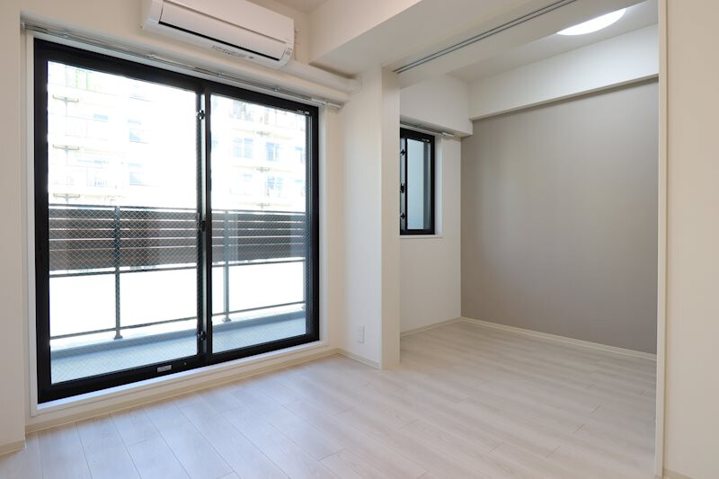 1DK Apartment to Rent in Kawasaki-shi Saiwai-ku Room