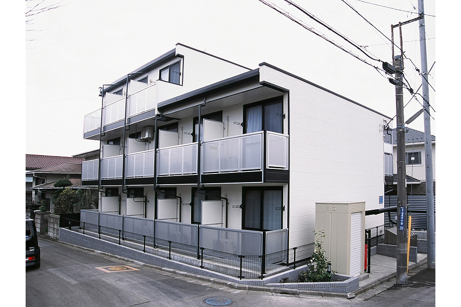 1K Apartment to Rent in Ayase-shi Exterior