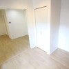 1LDK Apartment to Rent in Ikeda-shi Living Room