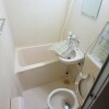 1K Apartment to Rent in Kita-ku Bathroom