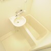 1K Apartment to Rent in Kasukabe-shi Bathroom