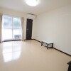 1K Apartment to Rent in Ebina-shi Living Room