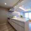 2SLDK Apartment to Buy in Minato-ku Kitchen