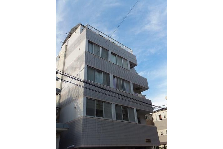 2DK Apartment to Rent in Yokohama-shi Nishi-ku Exterior