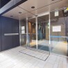 2LDK Apartment to Rent in Bunkyo-ku Building Entrance