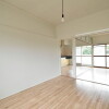2LDK Apartment to Rent in Uozu-shi Interior