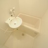 1K Apartment to Rent in Toyonaka-shi Bathroom
