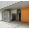 2LDK Apartment to Rent in Minato-ku Entrance Hall