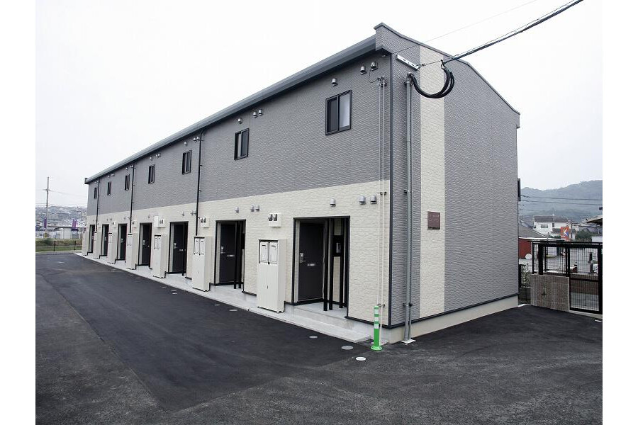 1K Apartment to Rent in Itoshima-shi Exterior