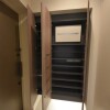 2LDK Apartment to Rent in Minato-ku Storage