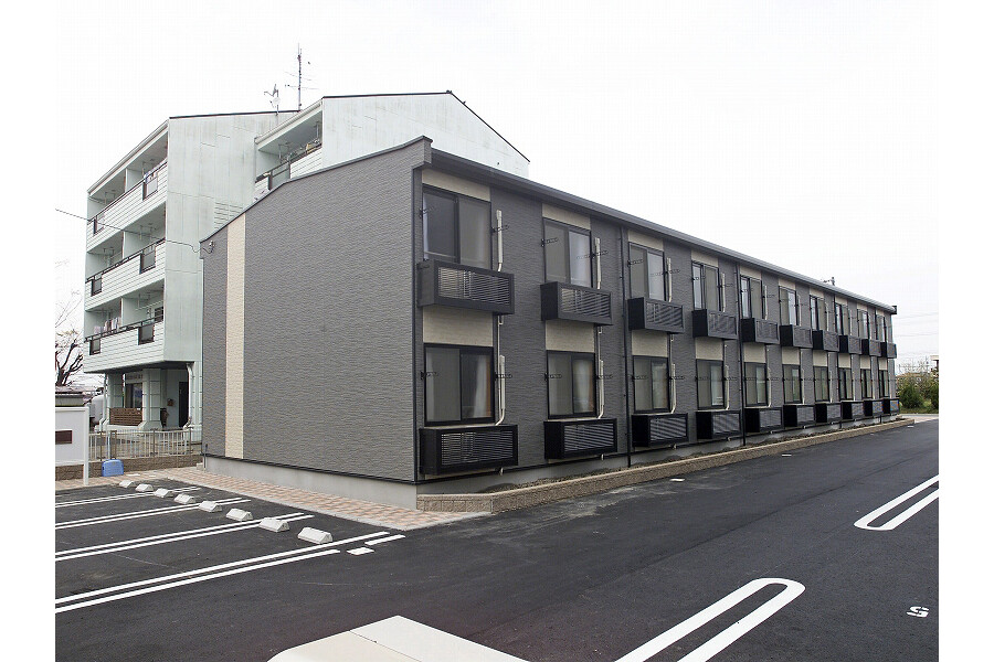 1K Apartment to Rent in Hashima-shi Exterior