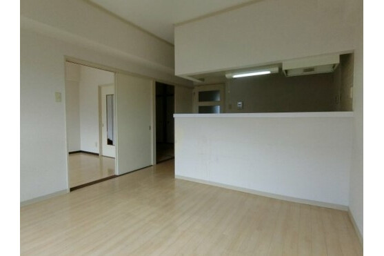 3LDK Apartment to Rent in Izumiotsu-shi Living Room