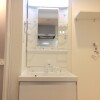 1K Apartment to Rent in Toyonaka-shi Washroom
