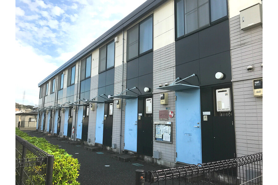 2DK Apartment to Rent in Yokosuka-shi Exterior