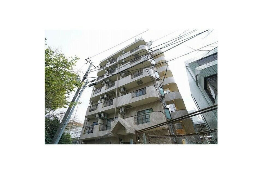 1R Apartment to Rent in Mitaka-shi Exterior