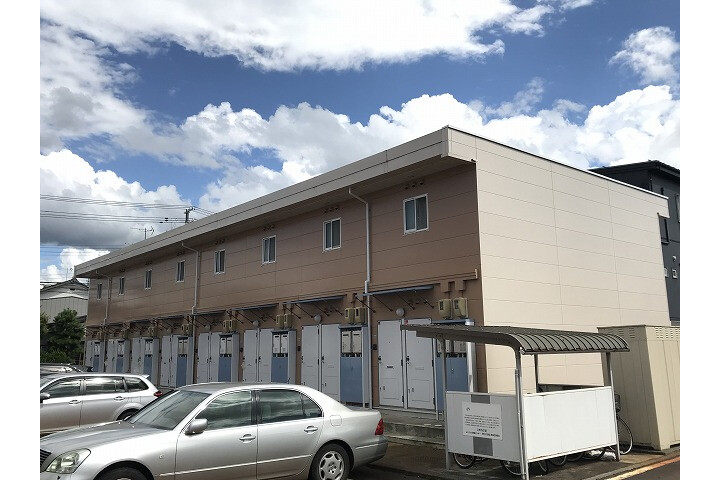 1K Apartment to Rent in Nagaoka-shi Exterior