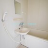 1K Apartment to Rent in Yokohama-shi Hodogaya-ku Bathroom