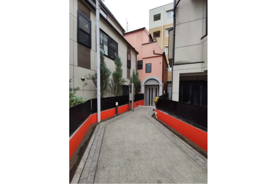 3SLDK House to Buy in Minato-ku Exterior