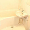1R Apartment to Rent in Koto-ku Bathroom