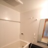 2LDK Apartment to Rent in Kawasaki-shi Takatsu-ku Bathroom