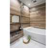 3LDK Apartment to Buy in Bunkyo-ku Bathroom