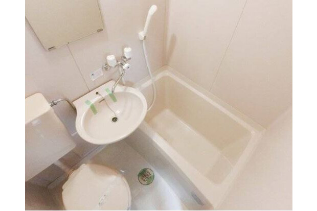 1R Apartment to Rent in Moriguchi-shi Bathroom