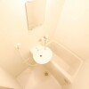 1K Apartment to Rent in Katano-shi Bathroom