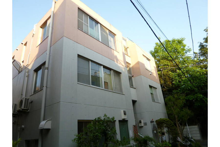 Private Guesthouse to Rent in Toshima-ku Exterior