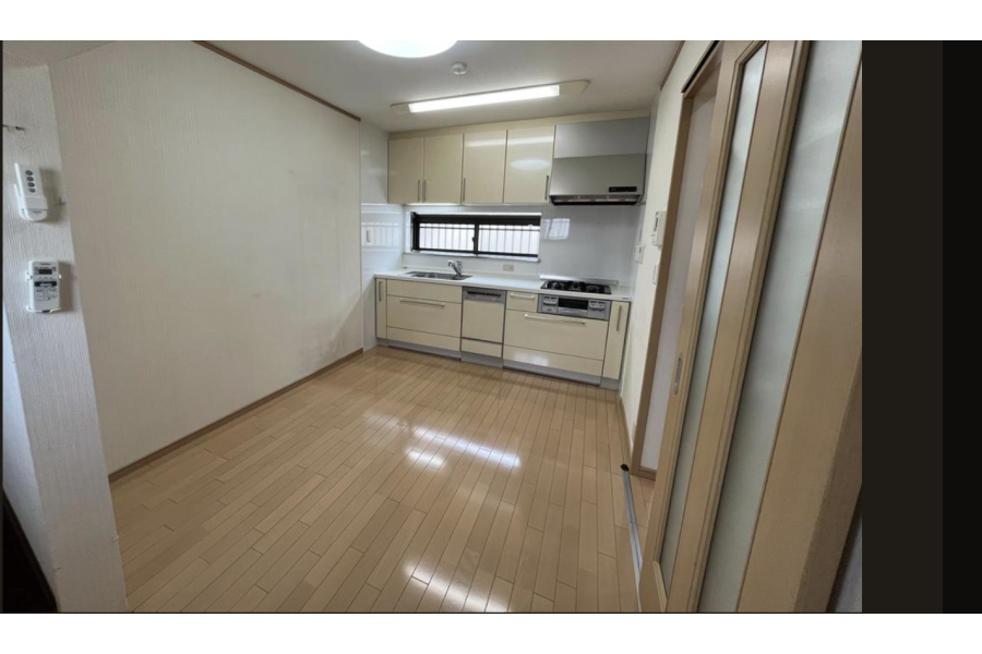 4DK House to Buy in Higashiosaka-shi Living Room