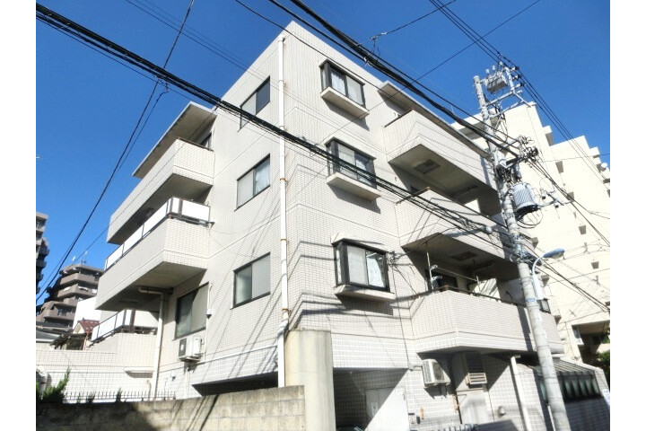 2K Apartment to Rent in Bunkyo-ku Exterior