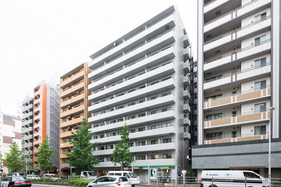 1LDK Apartment to Buy in Bunkyo-ku Exterior