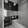 1K Apartment to Buy in Minato-ku Bathroom