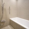 2LDK 맨션 to Rent in Minato-ku Bathroom