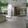 2LDK Apartment to Buy in Osaka-shi Nishi-ku Entrance Hall