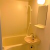 1DK Apartment to Rent in Kurume-shi Bathroom