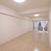 2LDK Apartment to Buy in Osaka-shi Fukushima-ku Room