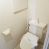 2LDK Apartment to Rent in Shinagawa-ku Toilet