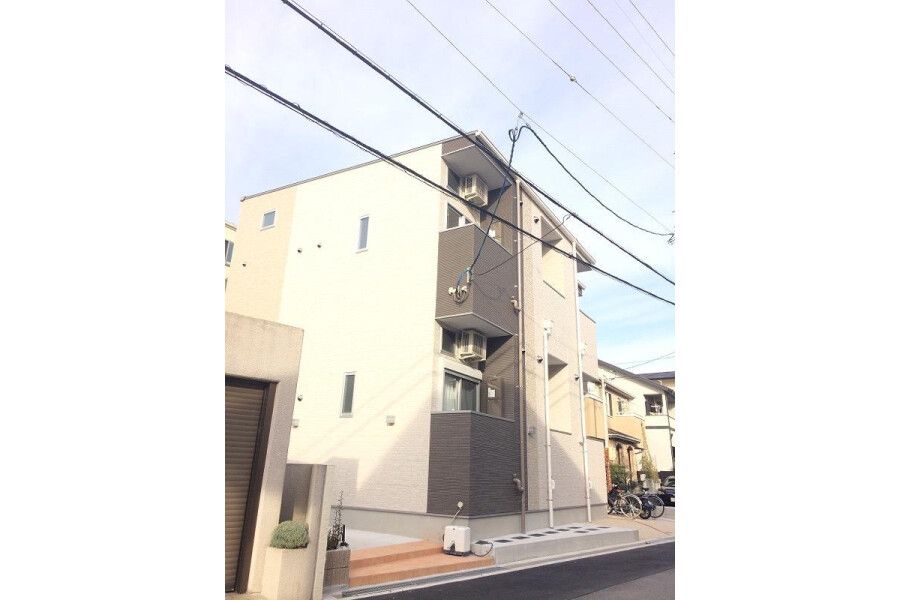 1K Apartment to Rent in Ikeda-shi Exterior