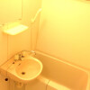 1K Apartment to Rent in Yamato-shi Bathroom