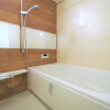 2LDK Apartment to Rent in Osaka-shi Naniwa-ku Bathroom