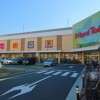 2DK Apartment to Rent in Osaka-shi Higashinari-ku Shopping Mall